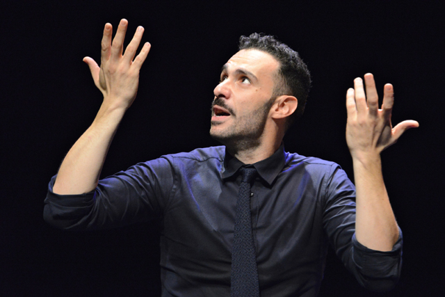 photo-2-moustache-credit-photo-Philippe-GAMARD copie