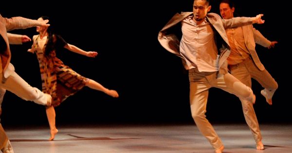 4520747_3_cb05_now-le-spectacle-de-carolyn-carlson-au_ff8a2ddc65f4e2284dde5040fe04b560