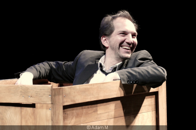 comment-j-ai-dresse-un-escargot-sur-tes-seins-poesie-pure-au-theatre-de-la-con-2 (1)