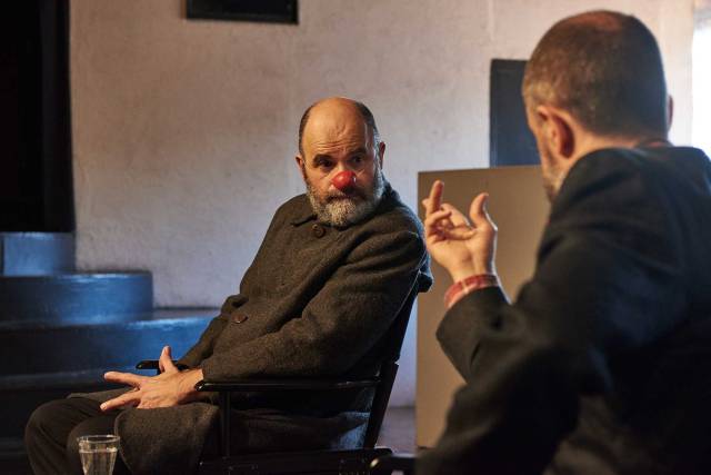 183563-2202-indiscrets-java6352-md